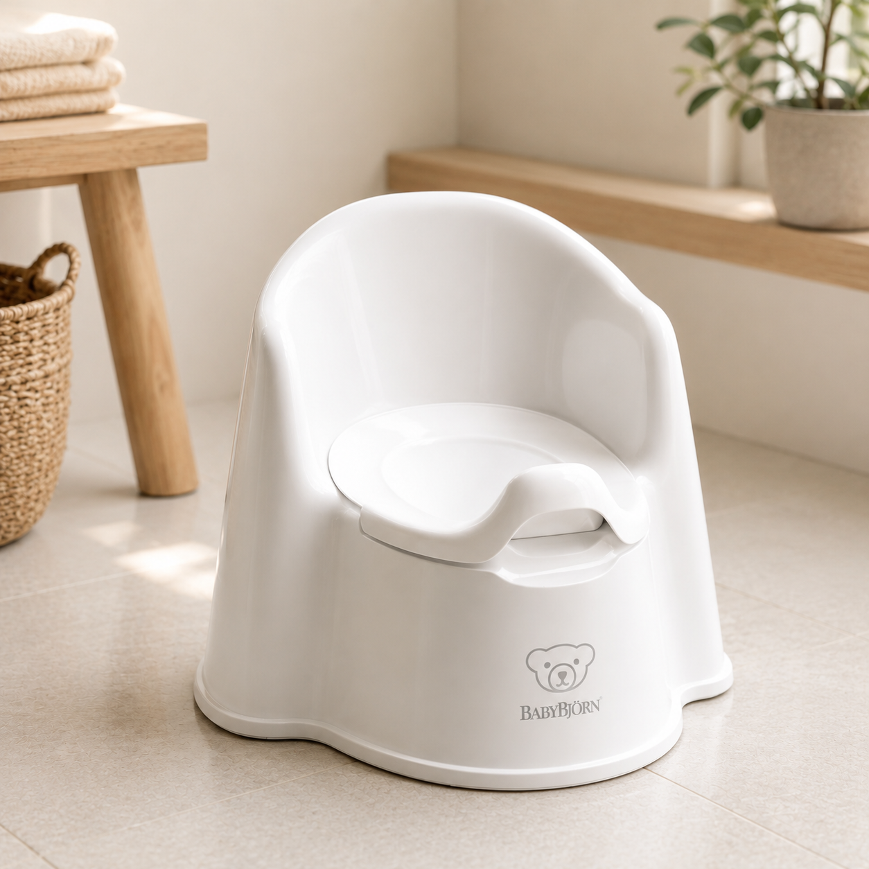 BabyBjörn Smart Potty – Comfortable, Easy-to-Clean Toddler Potty Chair | BPA-Free Toilet Training Seat